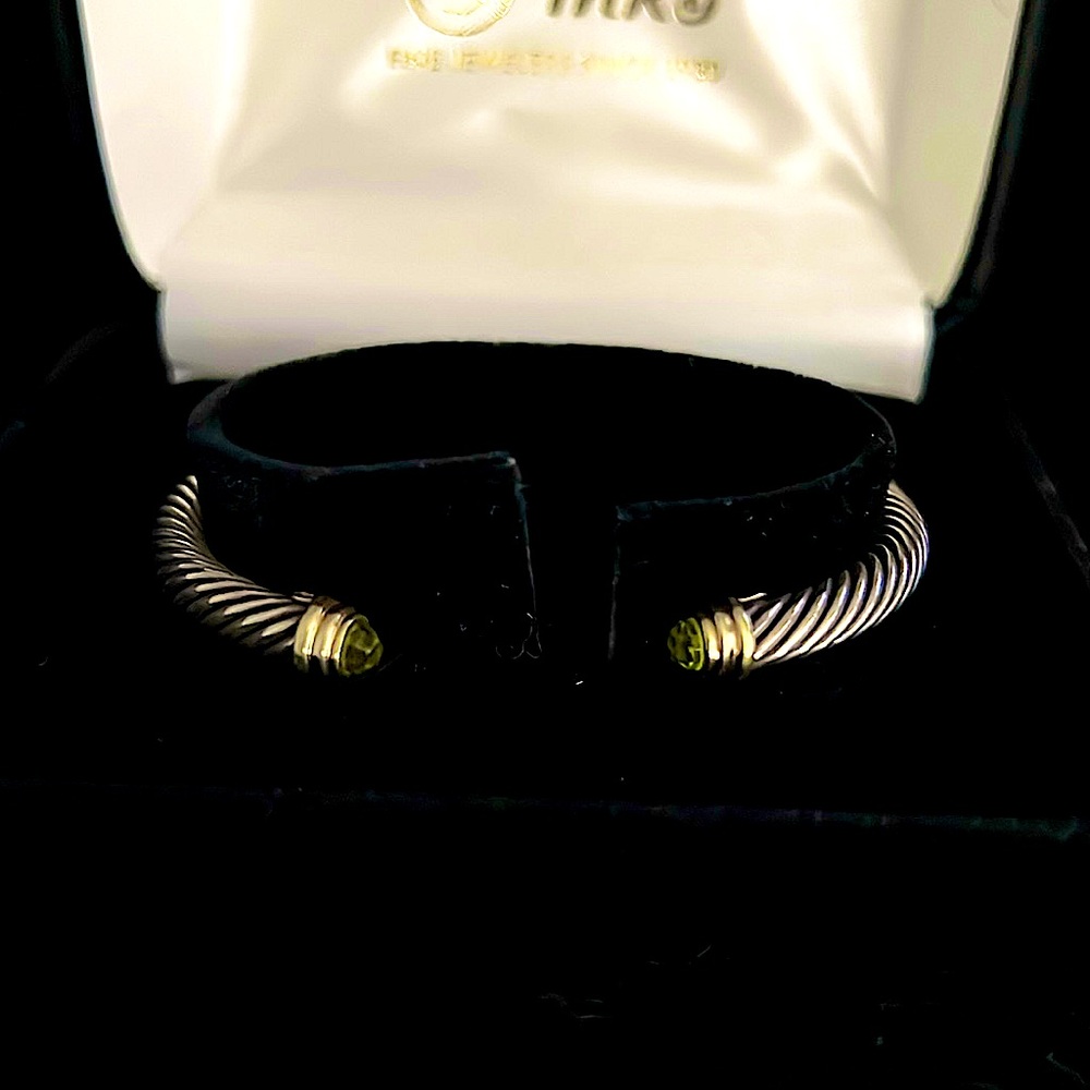 David Yurman Silver Cable Bracelet with peridot stones